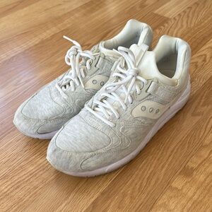 Saucony grid 9000 men sz 10.5